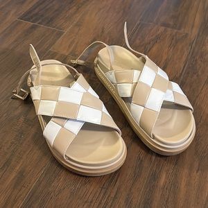 ALOHAS Marshmallow Scacchi Leather Sandals Size 39 (size 9)
